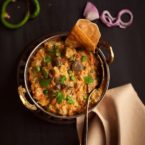 Dhingri Matar Indian Mushroom Curry